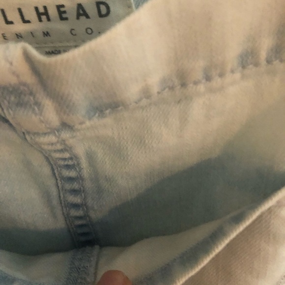 Bullhead Light Wash Denim Overall Shorts size medium - Picture 8 of 14